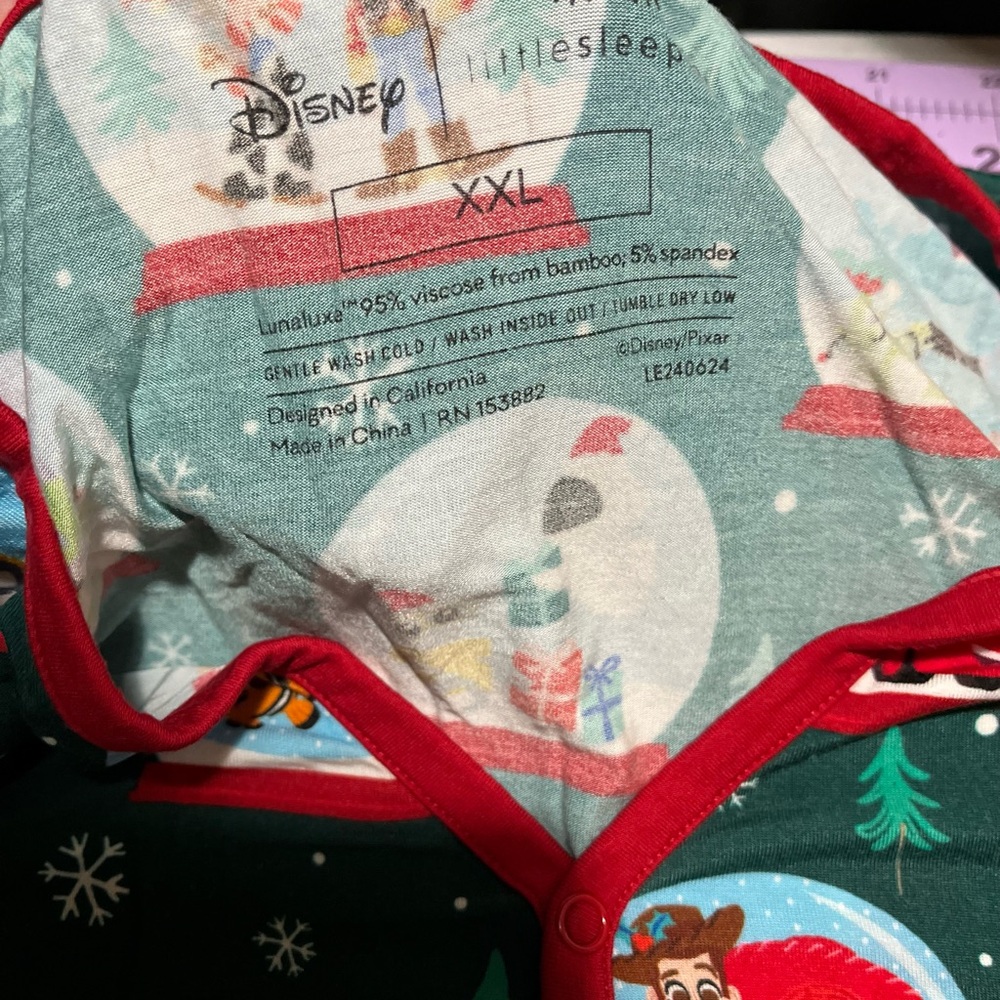 Little Sleepies – Pixar Christmas – Women’s Top Only – XXL - Picture 2 of 3